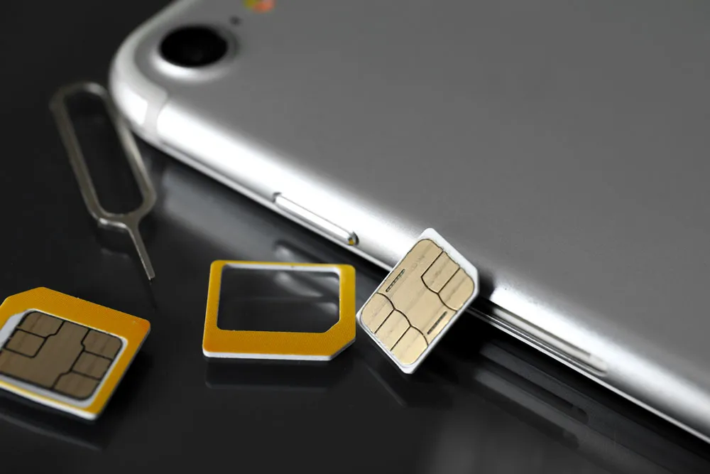 iPhones with 2 SIM cards make good business sense