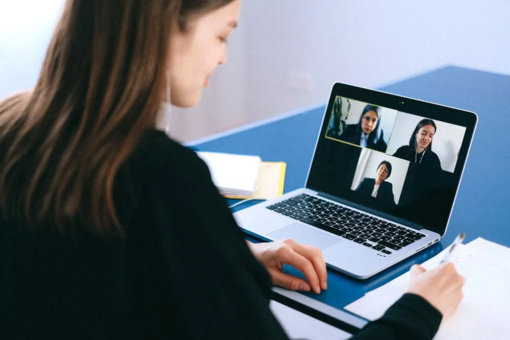 How to use mobile collaboration tools to enhance productivity