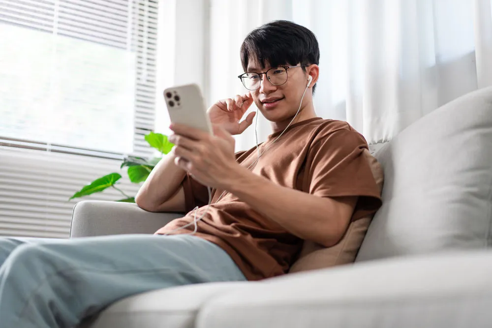 Rent iPhones–why is this better than buying?